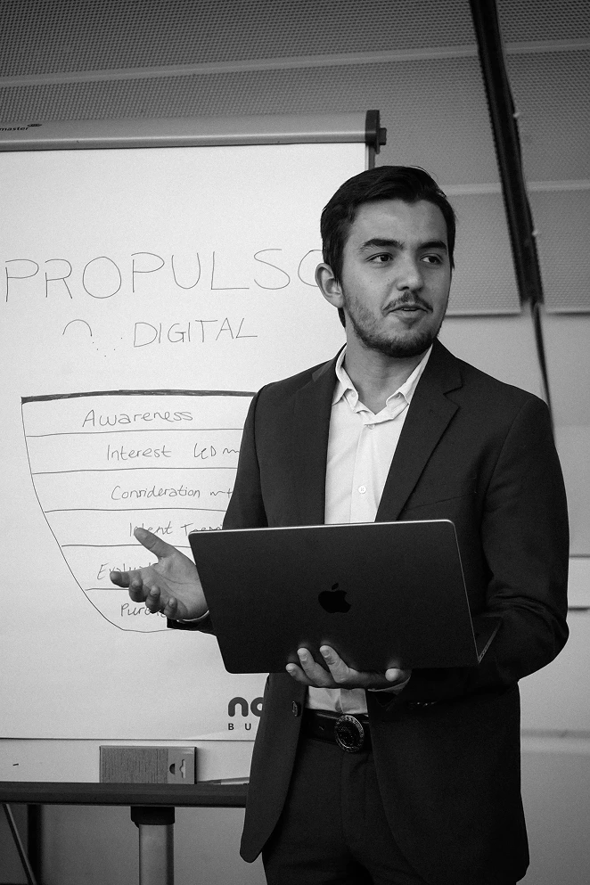 Théo Kuhn thumbnail