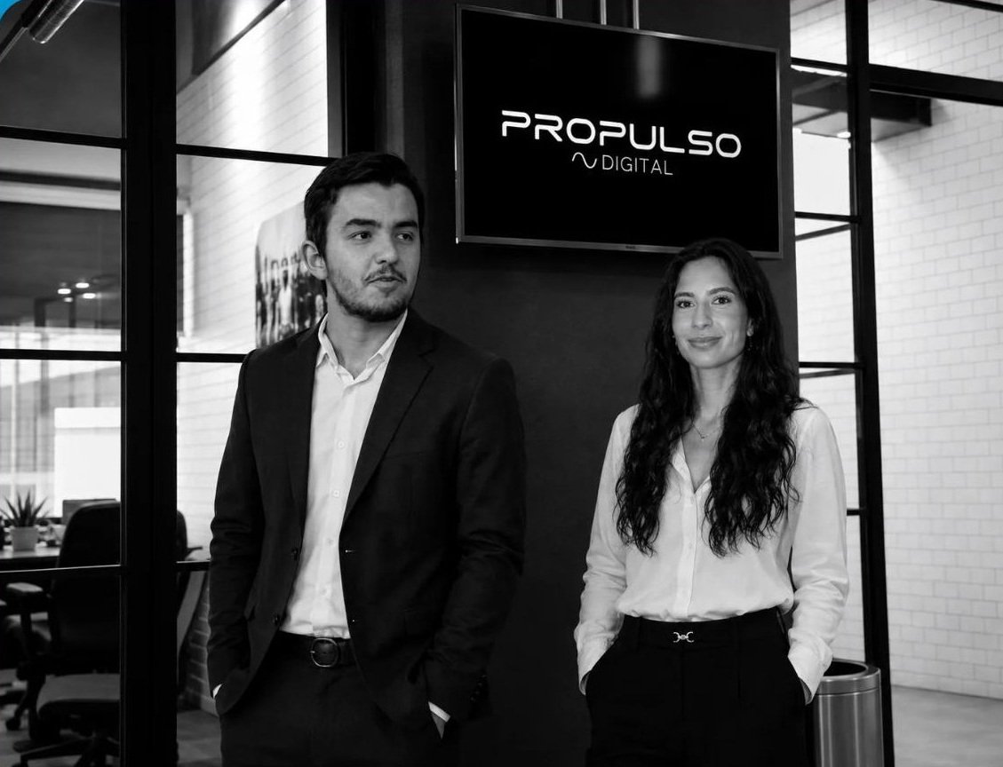 Fondateurs de Propulso Digital en noir et blanc